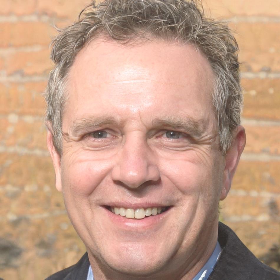 Finanzplanungsexperte unterstützt Lernende