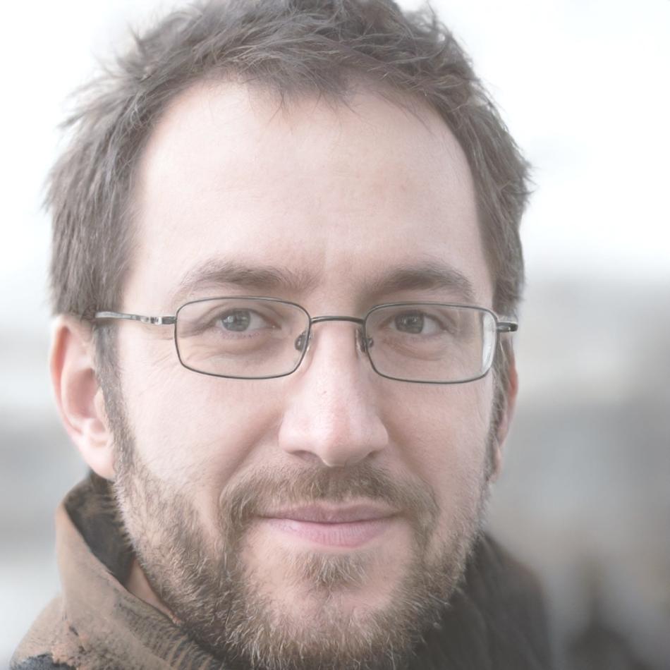 Portrait von Finanzanalyst Lennart Volkmann